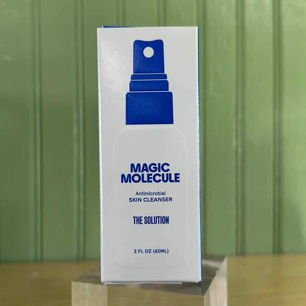 Magic molecule spray